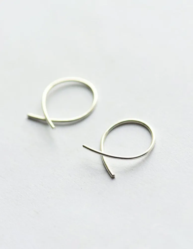 14K Gold Petite Crossover Round Threader