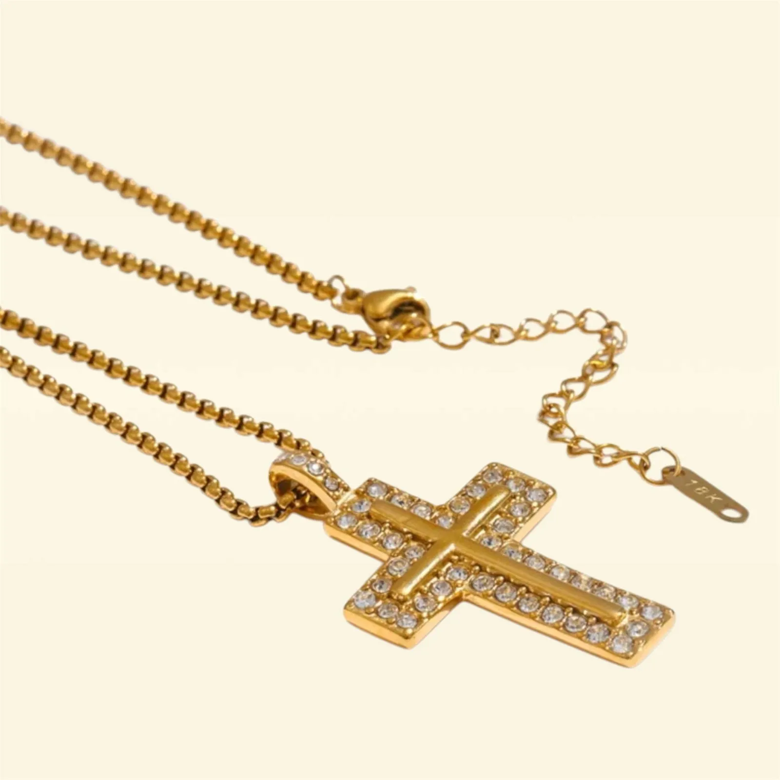 18K Gold-Plated Stainless Steel Cross Pendant Necklace with Cubic Zirconia - Elegant Design for Everyday Wear