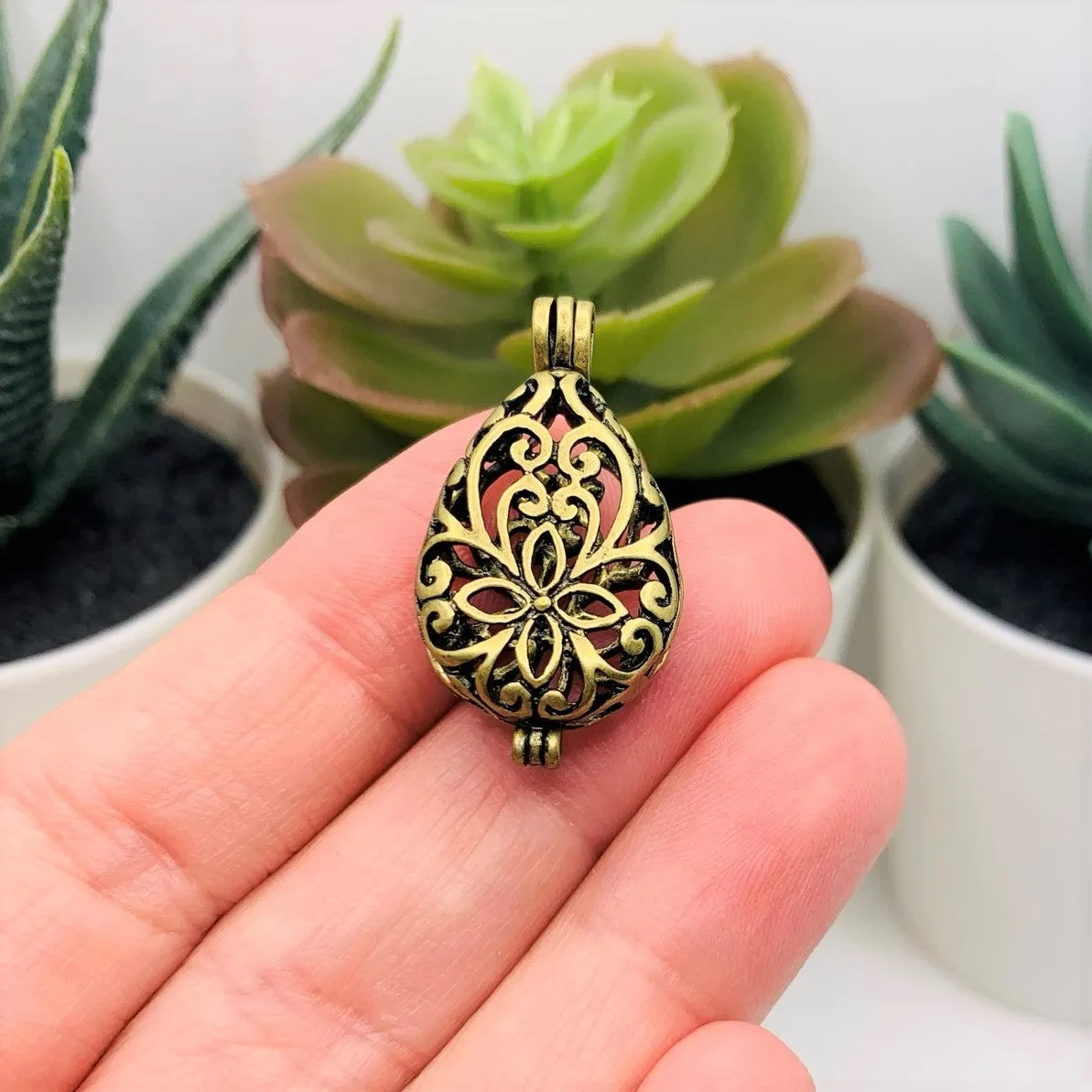 4 or 20 Pieces: Bronze Filigree Teardrop Diffuser Lockets