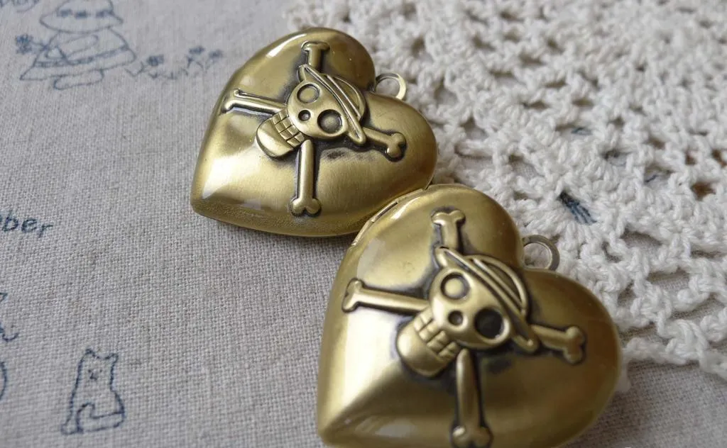 4 pcs of Antique Bronze Brass Pirate Heart Photo Locket  A7008