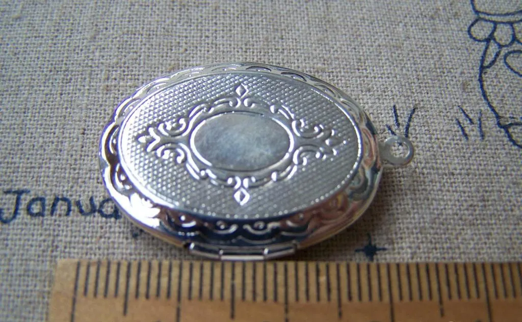 4 pcs of Silver Tone Brass Cross Oval Flat Photo Locket A3553