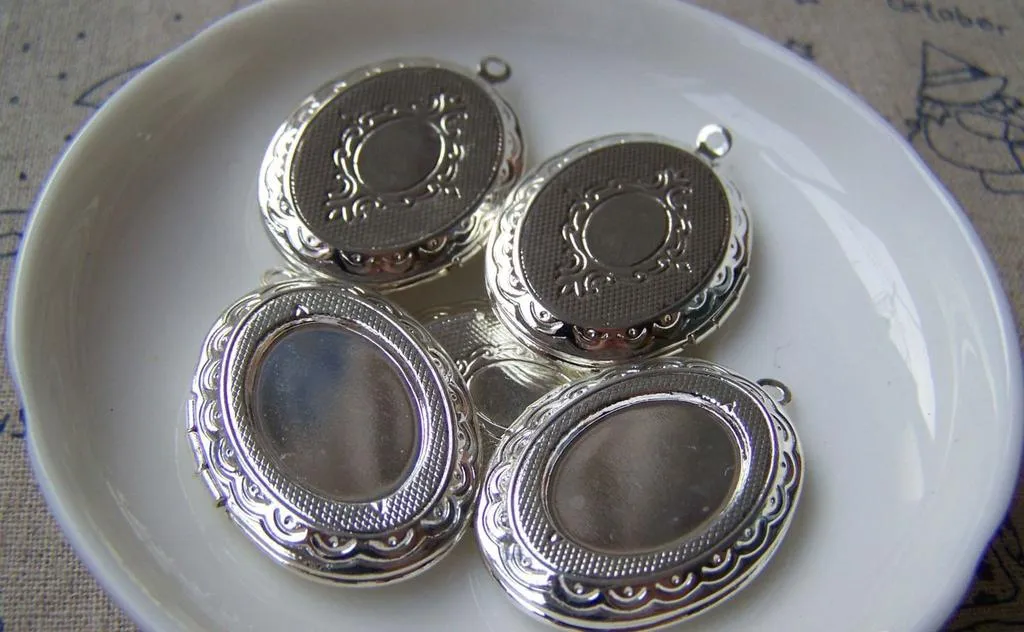 4 pcs of Silver Tone Brass Cross Oval Flat Photo Locket A3553