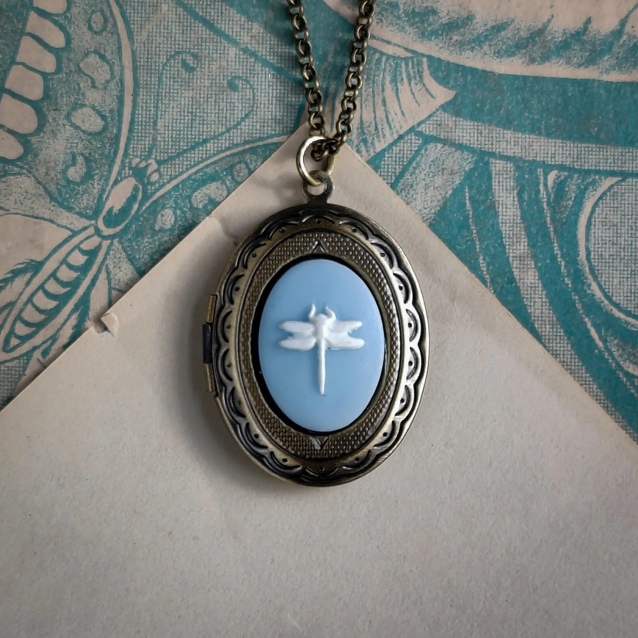 Dragonfly Cameo Oval Vintage Style Locket