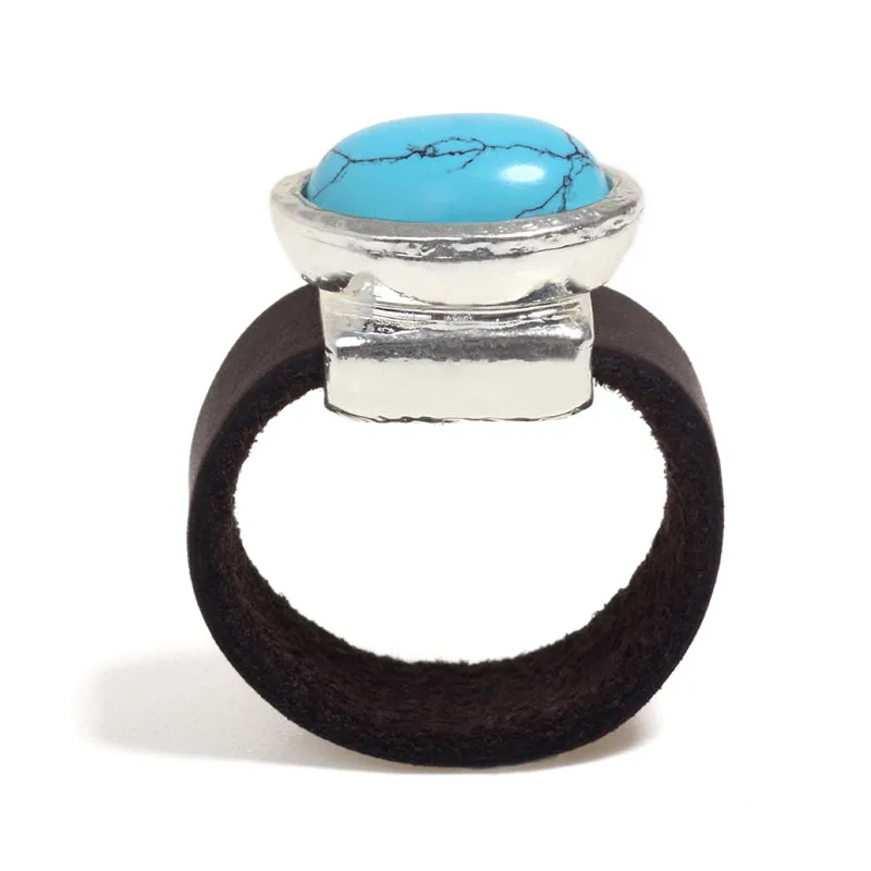 Eye Catching oval Turquoise ring