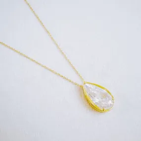 Golden Pear Shine Necklace