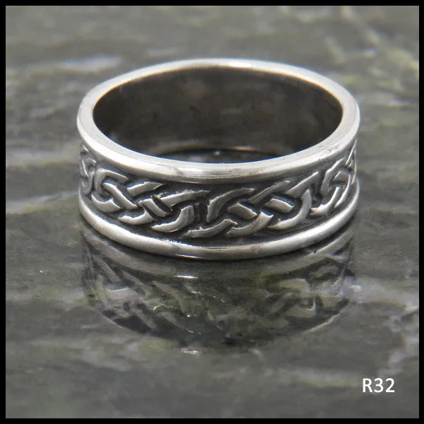 Josephine's Knot Band in Silver