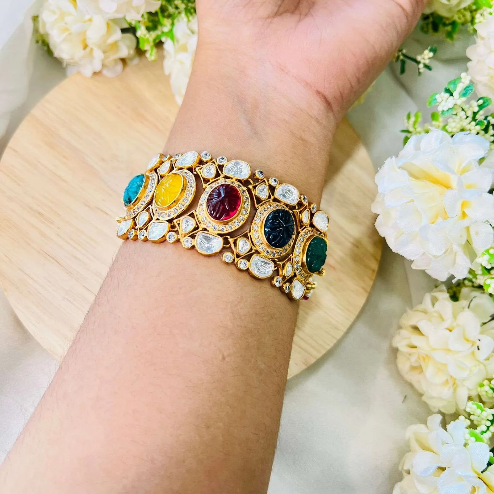 Nayaab Navratn Polki bracelet