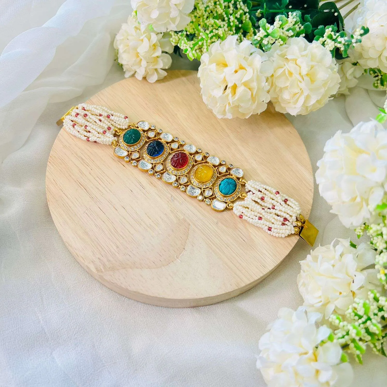 Nayaab Navratn Polki bracelet