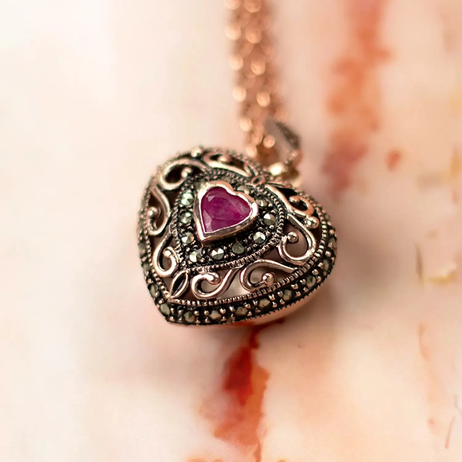 Ruby Vintage Heart Locket | Rose Gold
