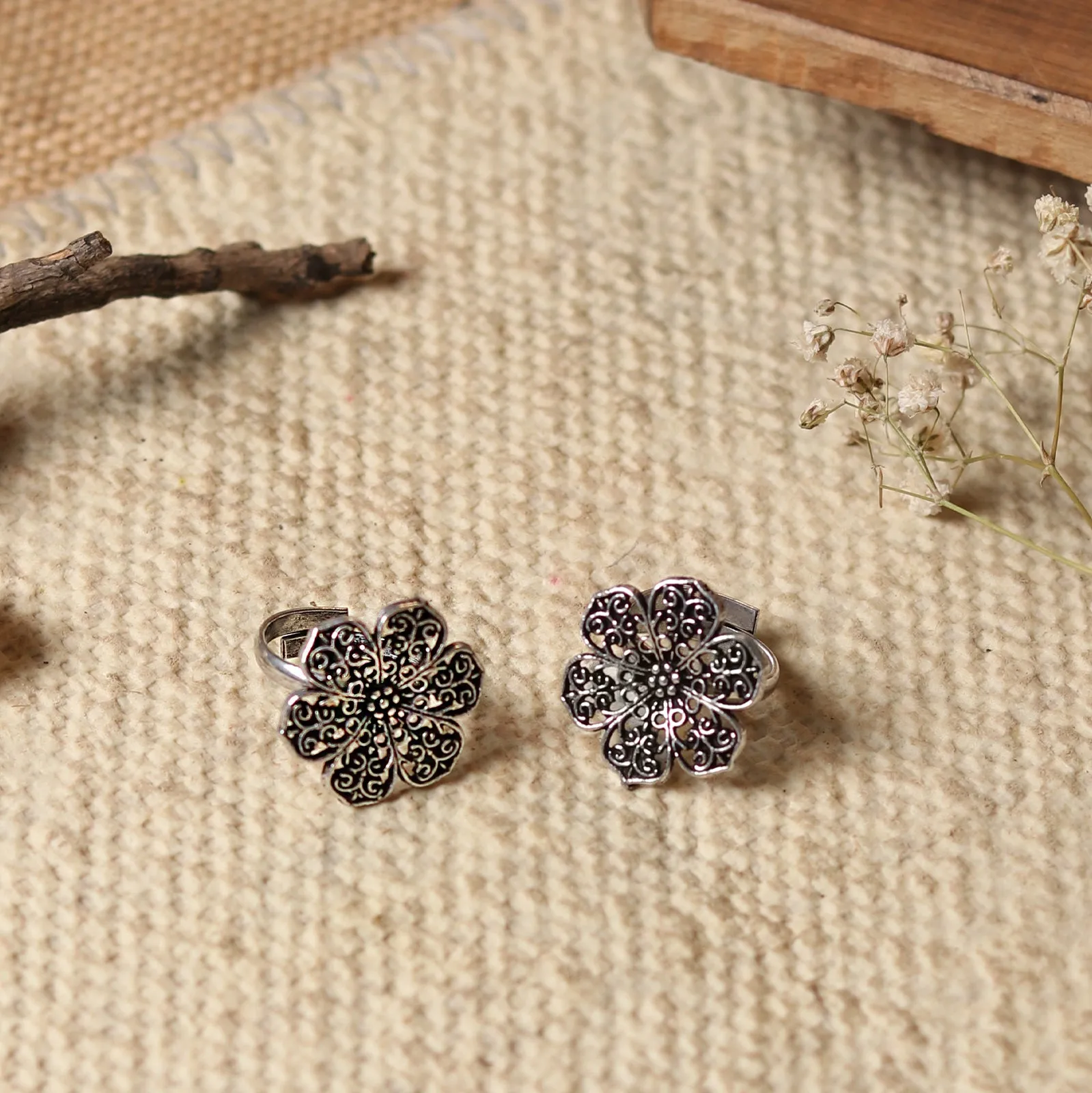 Teejh Anya Silver Oxidised Toe Rings