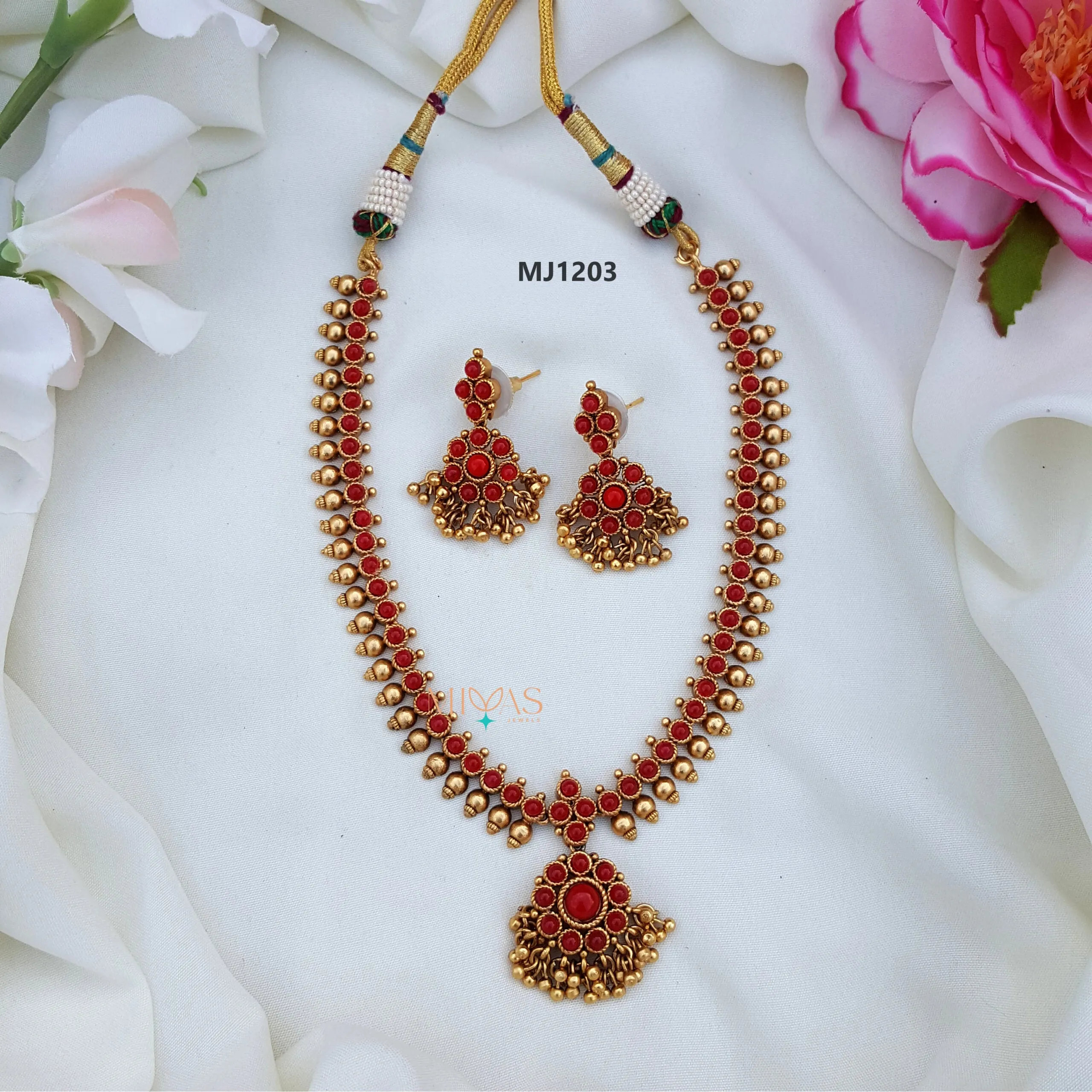 Traditional Design Necklace