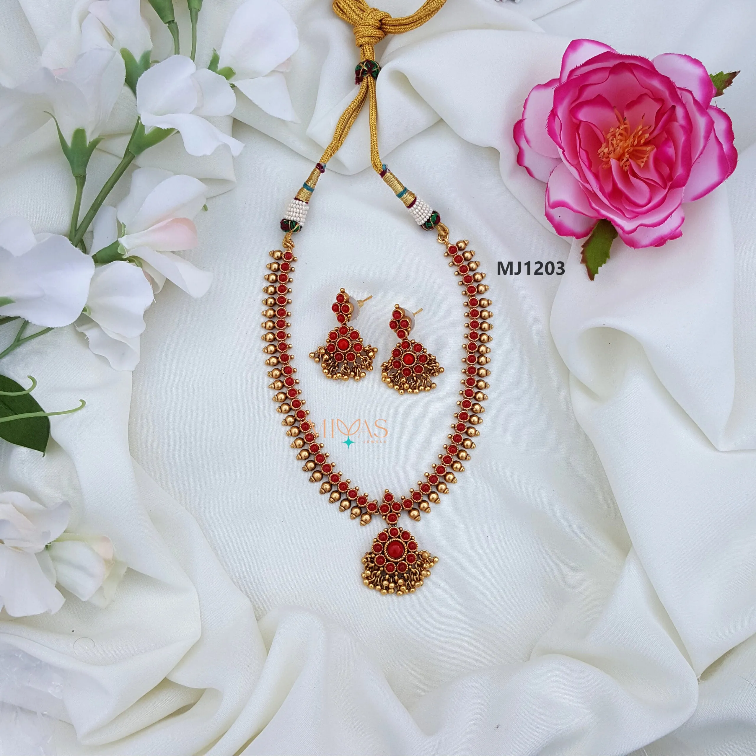 Traditional Design Necklace