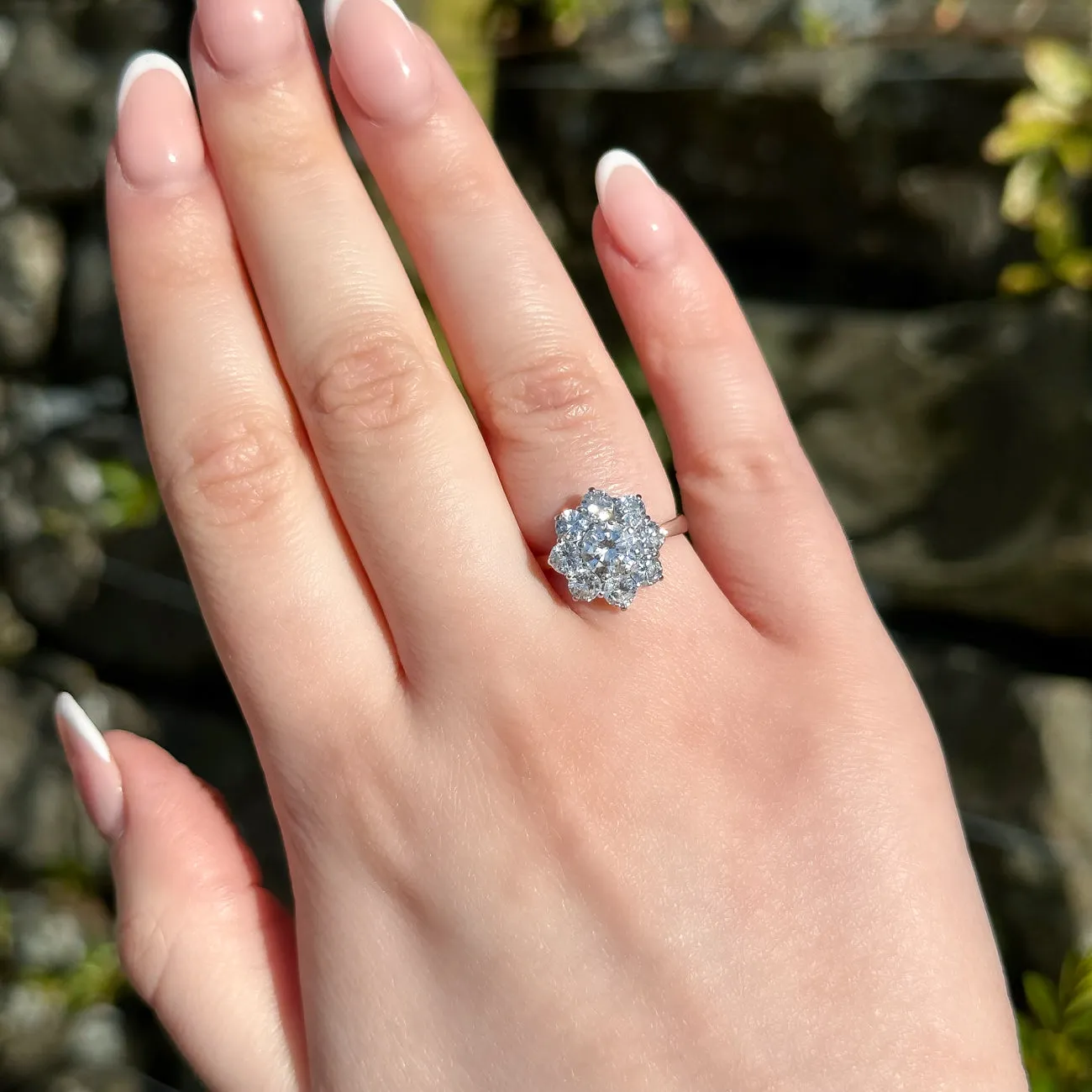 Vintage Diamond Daisy Cluster Ring 2.35ct Total Dated 1977